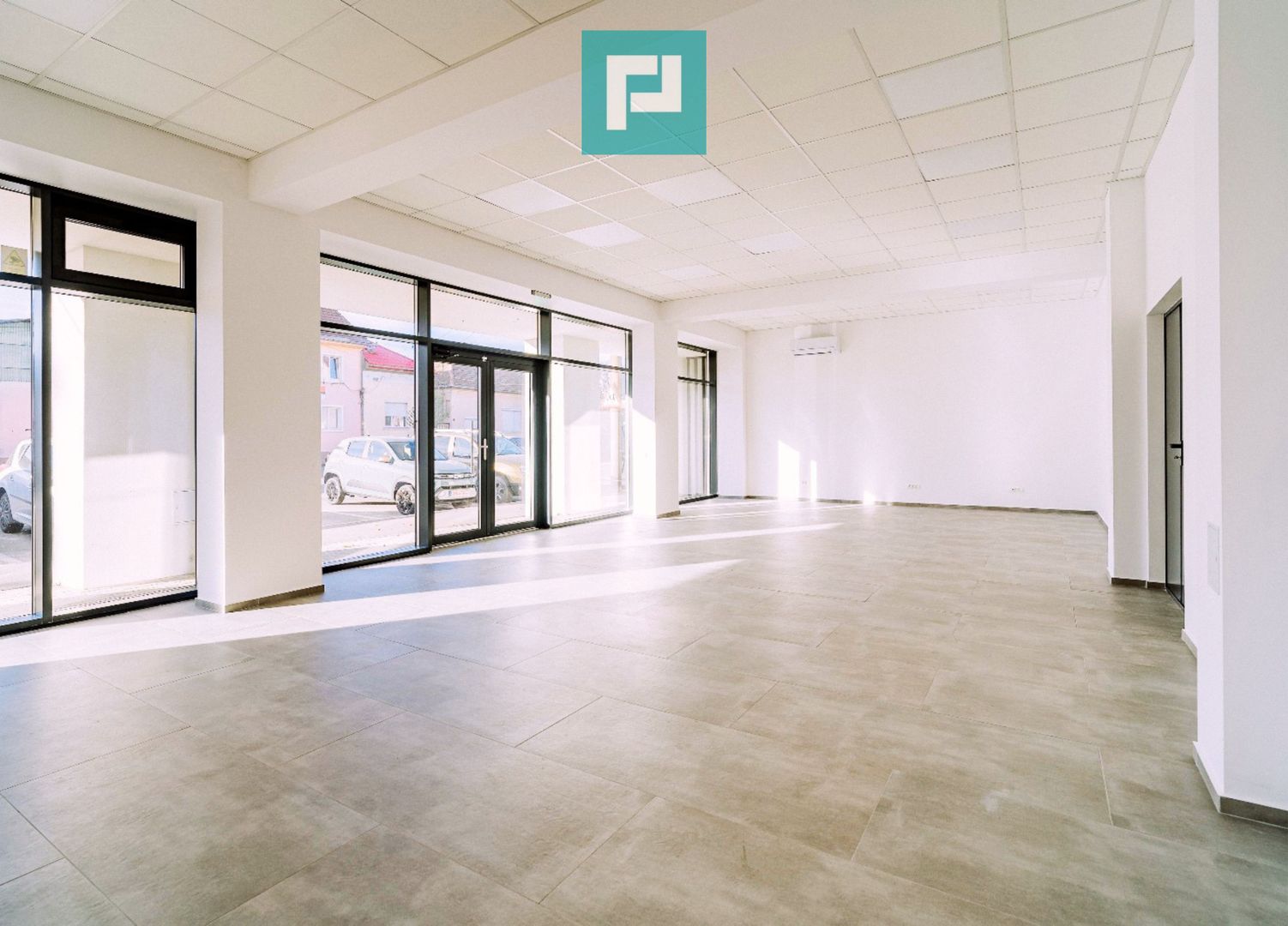 Spațiu comercial nou, vitrine mari, Calea Clujului - Poză 7