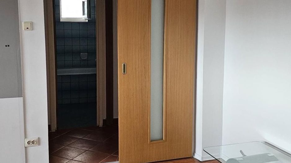 AP. 3 CAMERE DOMENII, SEMIMOBILAT, BLOC REABILITAT, BUCATARIE INCHISA - Poză 6