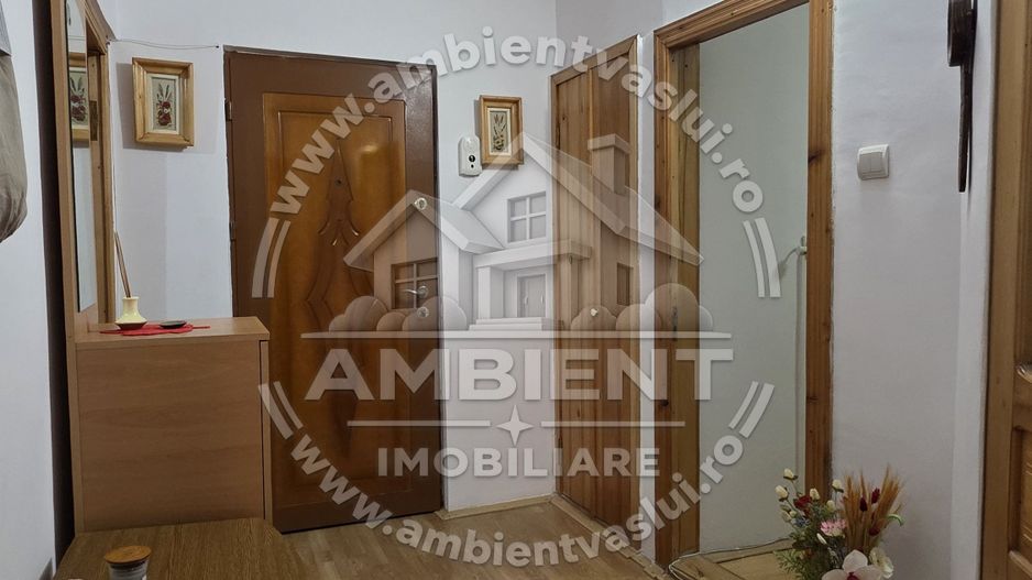 Apartament cu 2 camere, mobilat și utilat, cu GARAJ, VASLUI - zona AUROCOR GARĂ; - Poză 5