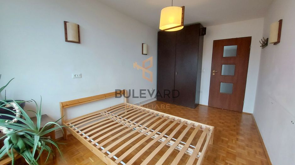 Apartament cu 3 camere decomandate, zona Pietii Hermes! - Poză 4