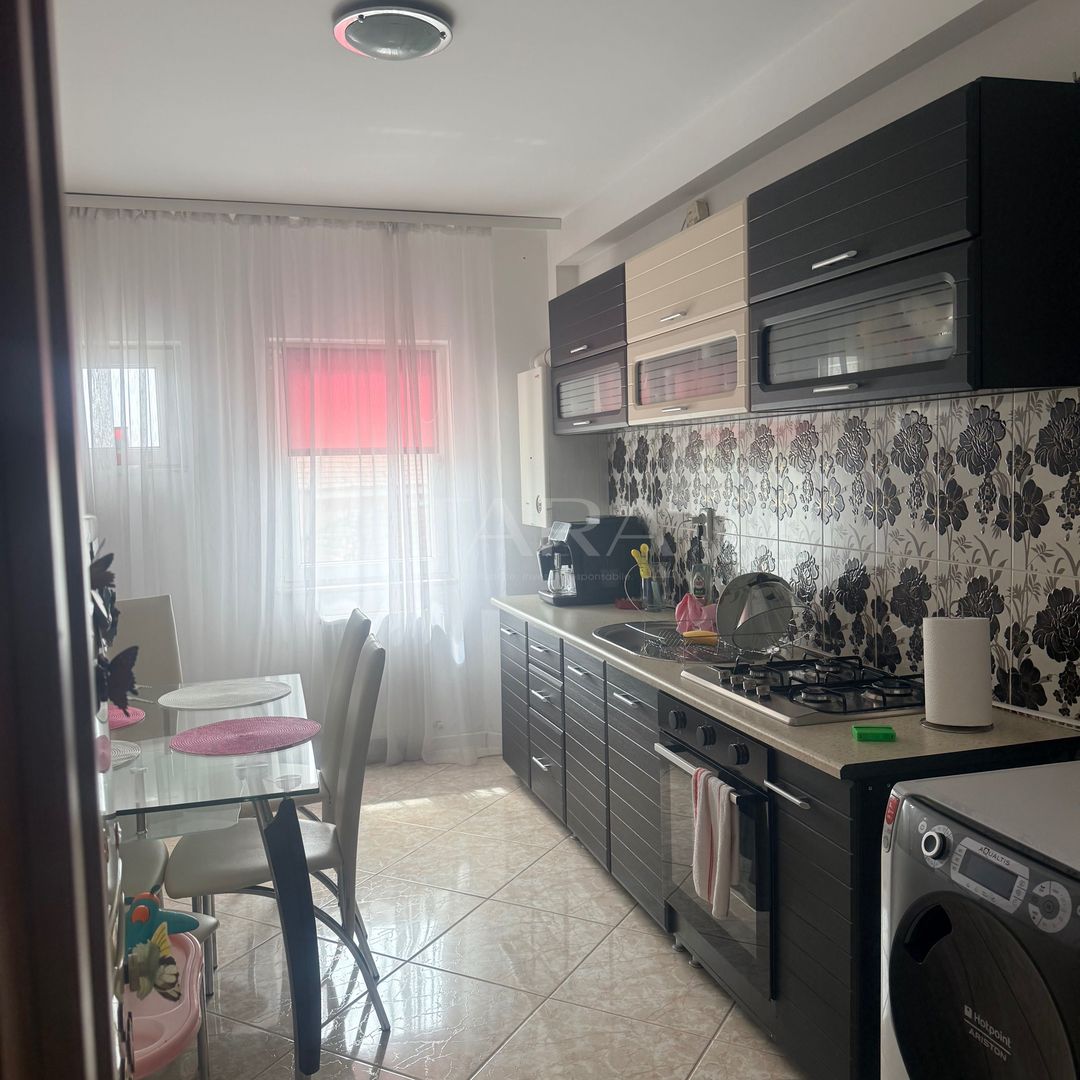 Vanzare apartament decomandat  in zona centrala Apahida - Poză 4
