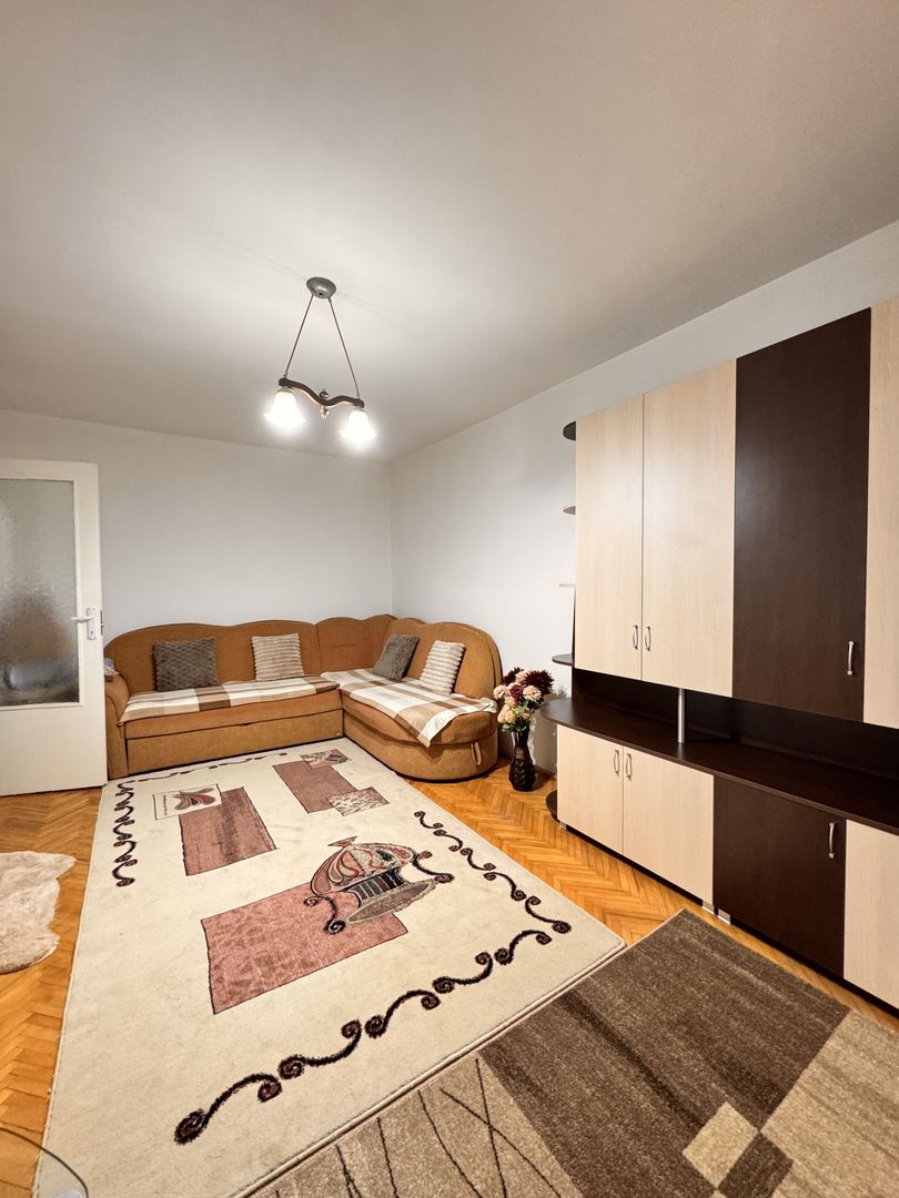 Apartament 3 camere decomandate – zona Decebal, Oradea - Poză 2