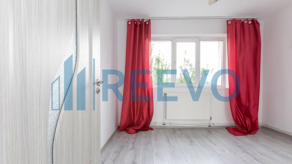 Apartament 3 camere decomandate, Zona Narcisa, Bacău - Poză 2