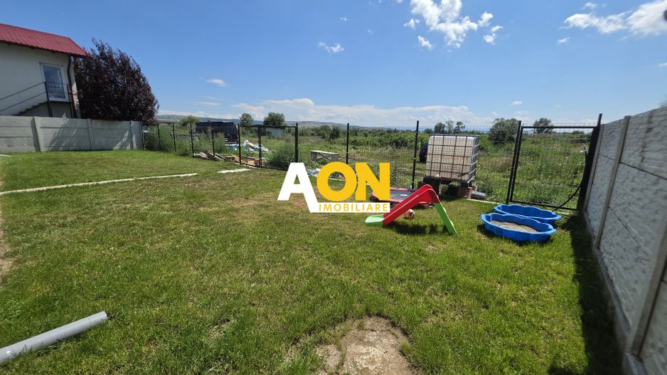 Apartament cu 3 Camere, 2 Bai, 100mp Curte Proprie,  Boxa 40 mp - Poză 2