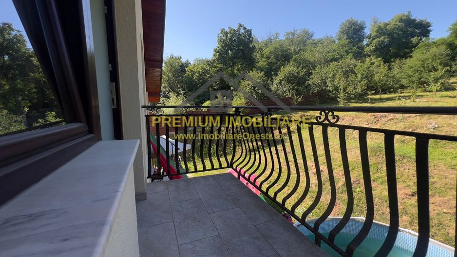 Vilă P+M cu teren de 4.200 mp + Garaj - Onești - Poză 28