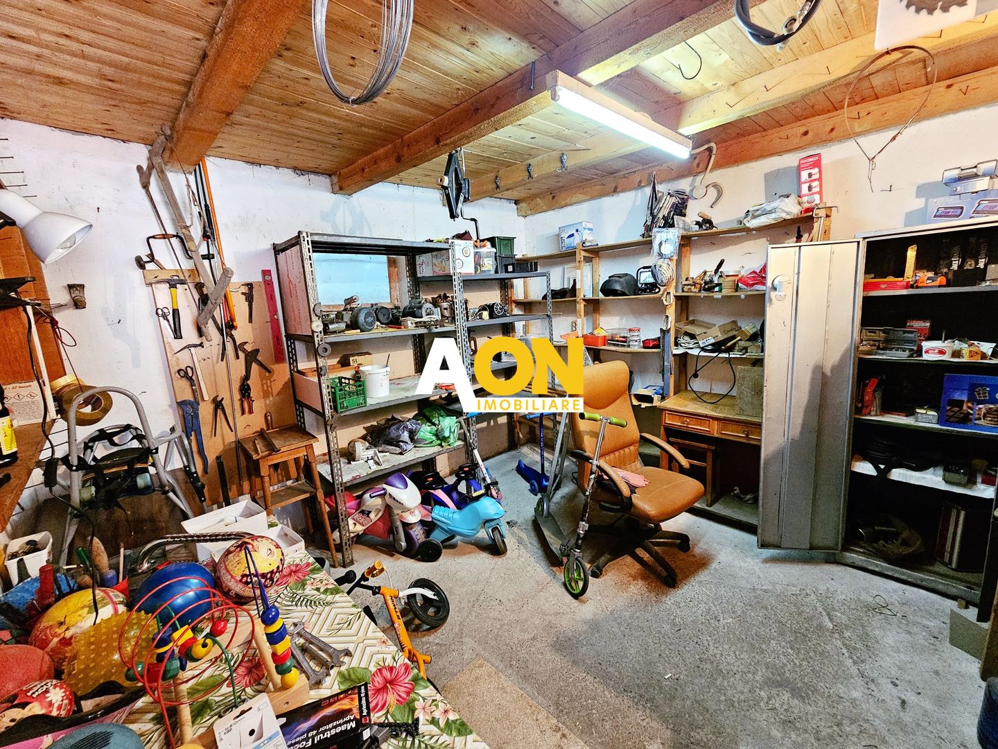 Casa cu 2 corpuri de cladire, 744 mp teren, toate utilitatile, Micesti - Poză 20