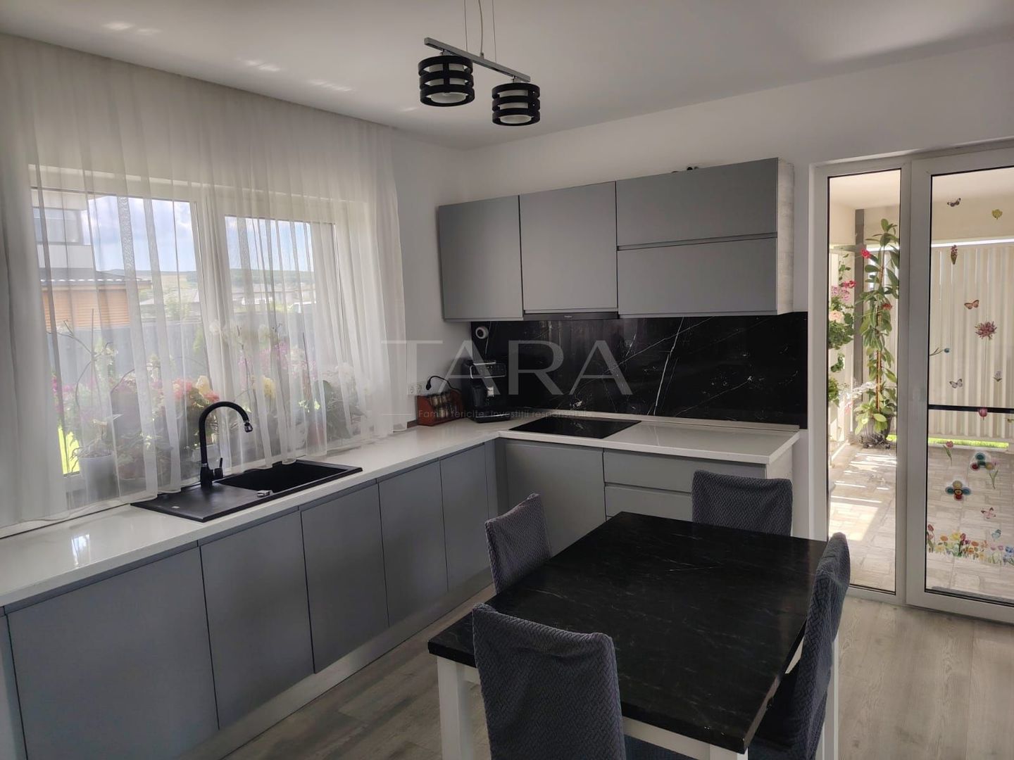 Casa individuala pe un nivel, complet si modern finisata - Poză 3