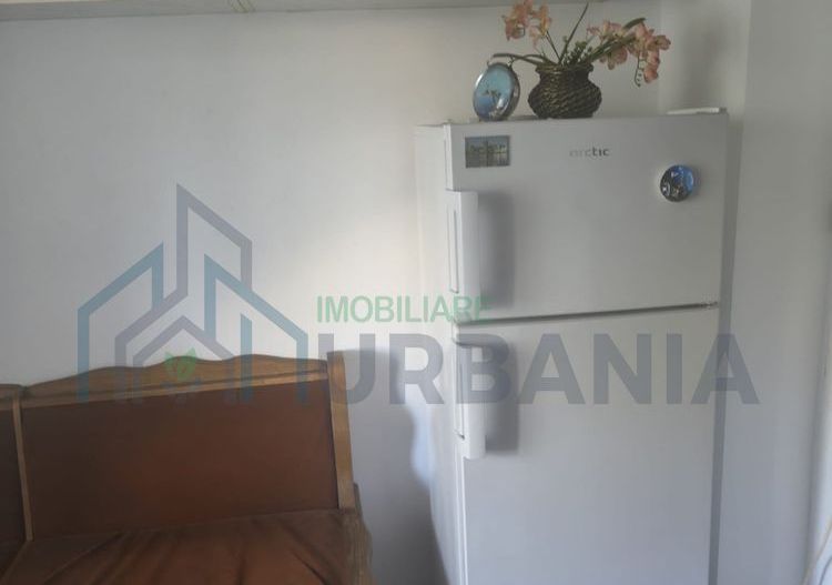 Apartament decomandat, 3 camere, 70 mp, zona Nicolina 1, Iași - Poză 2