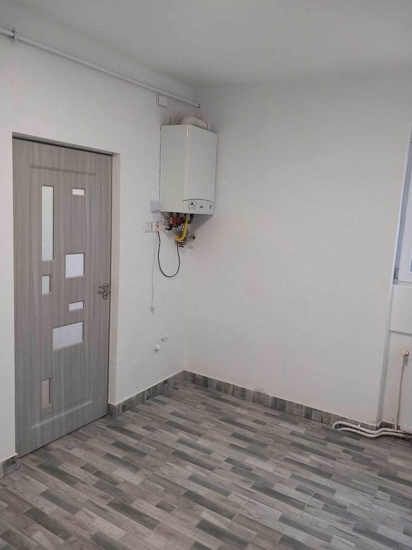 vand casa in cartierul titulescu - Poză 3