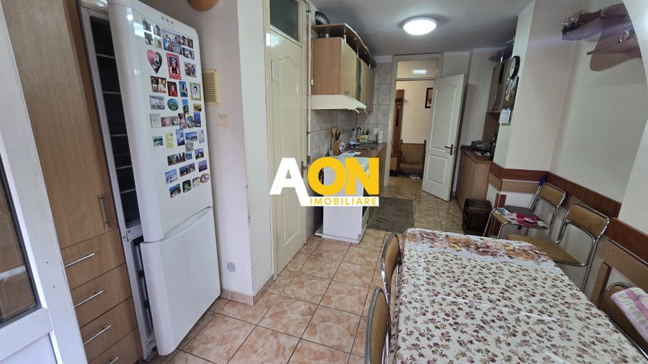 Apartament 4 Camere,79mp Utili, Etaj 2, Zona Cetate - Poză 12