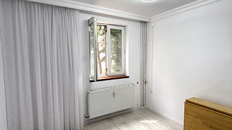 Apartament 3 camere Ozana – etaj 1, parcare inclusă, pet friendly, semi-mobilat - Poză 4