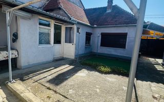 Casa singur in curte zona Velenta - Poză 1