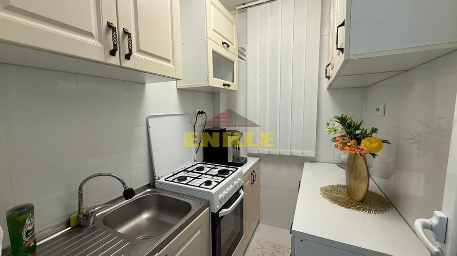 DE VÂNZARE – Apartament cu doua camere complet renovat - Poză 7