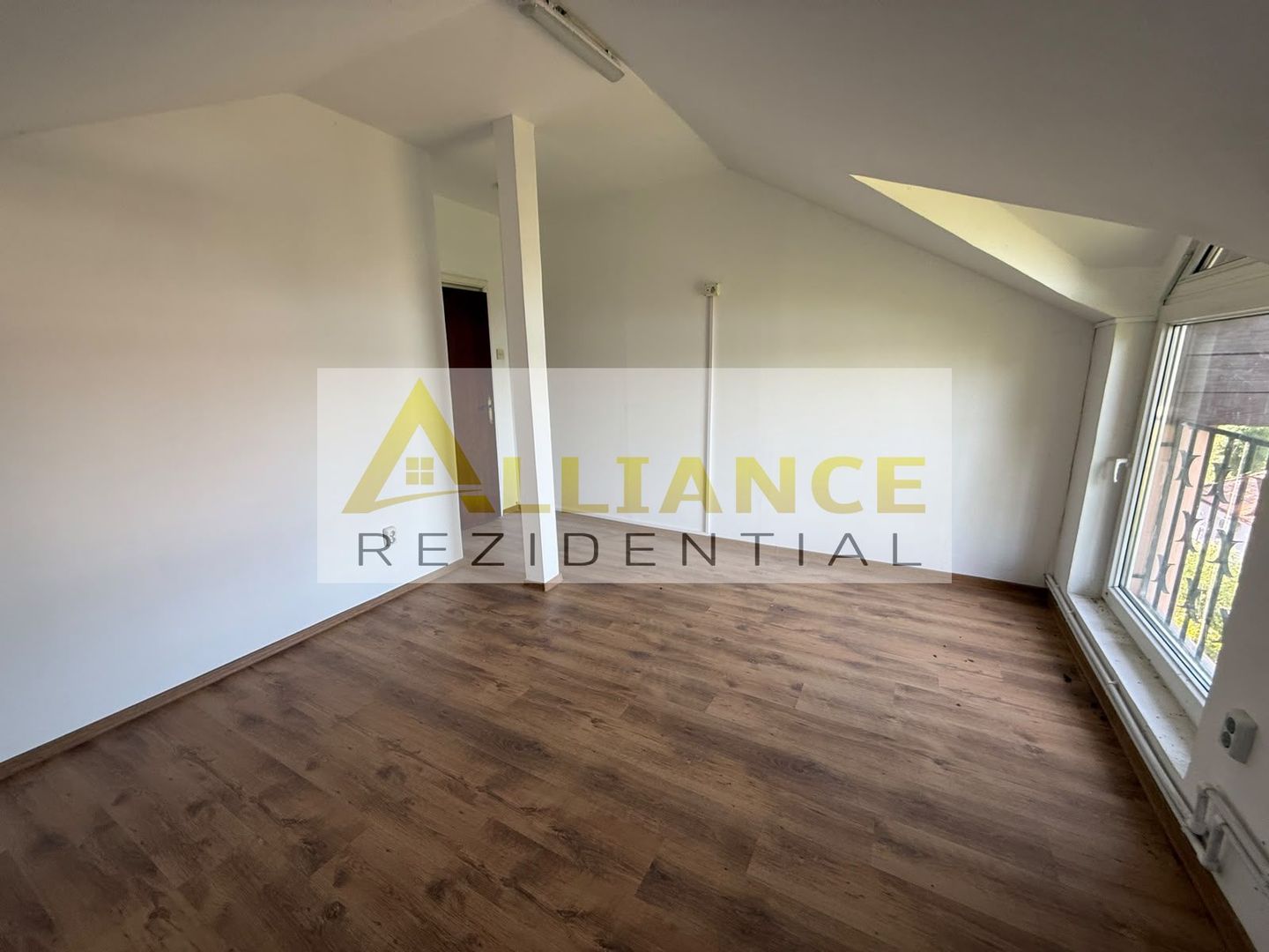 CASA INDIVIDUALA - D+P+1+M - 1550 MP TEREN - CATELU - Poză 15