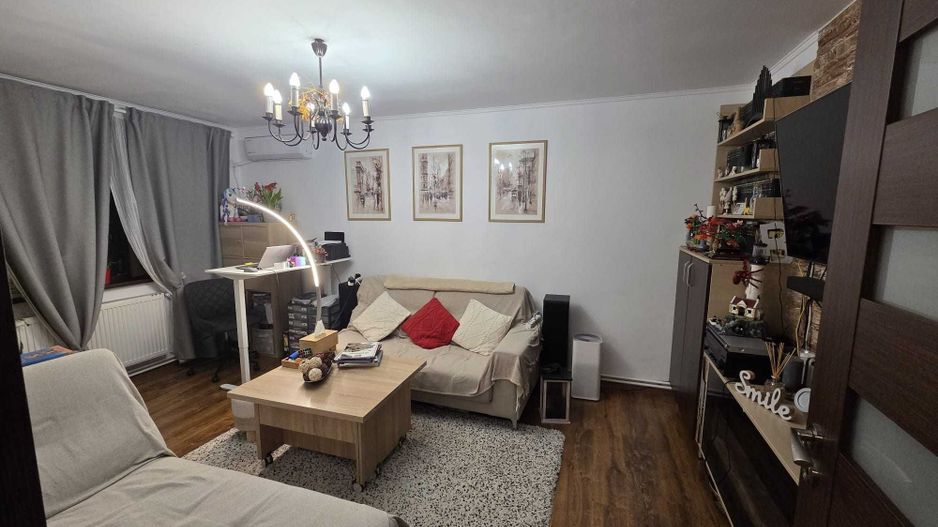 Vanzare Apartament 4 camere, 2 băi, balcon mare, centrala, boxa – Drumul Taberei - Poză 1