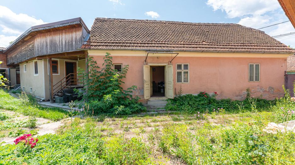 Casa in Purcareni, strada Principala - Poză 14