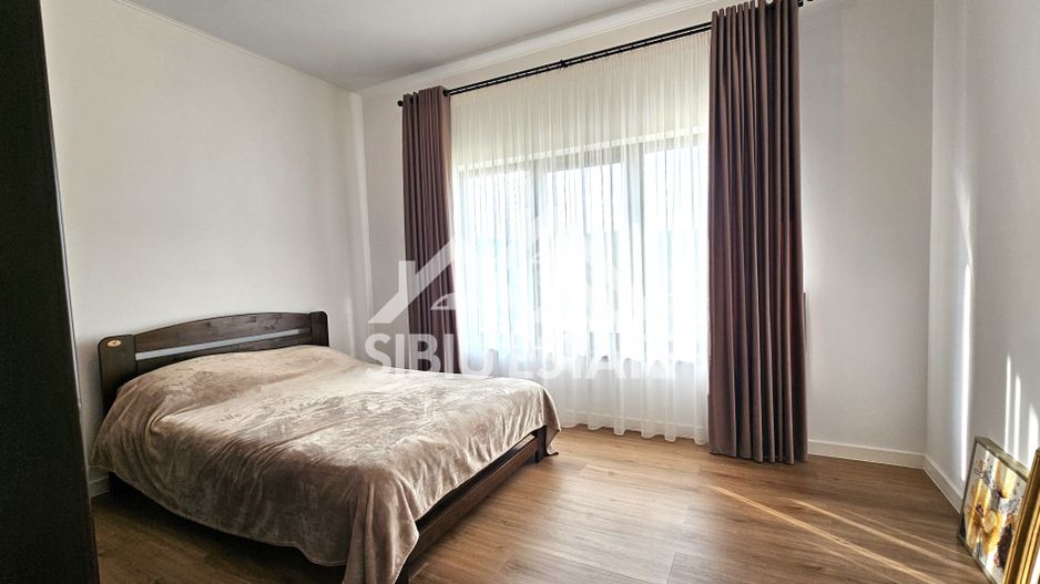Casa Sibiu Cisnadioara, casa cu garaj, 5 camere, 3 bai - Poză 12