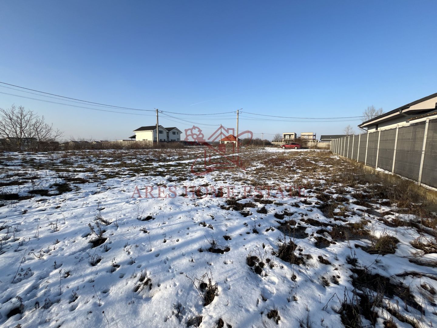 Teren intravilan cu toate utilitățile și front 20 m – Moșnița Veche - Poză 3