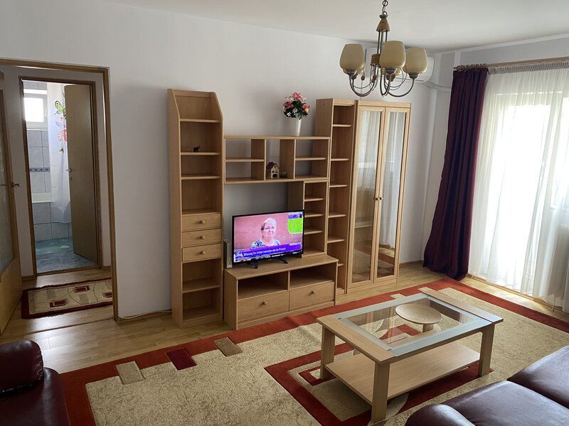 Apartament spatios Titulescu - Poză 2