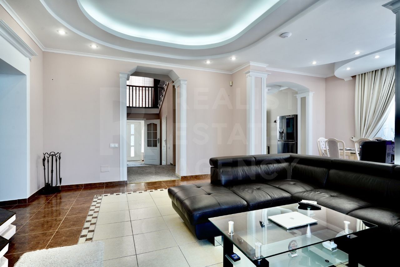 Chirie, casă, 4 camere, strada Costiujeni, Codru - Poză 3