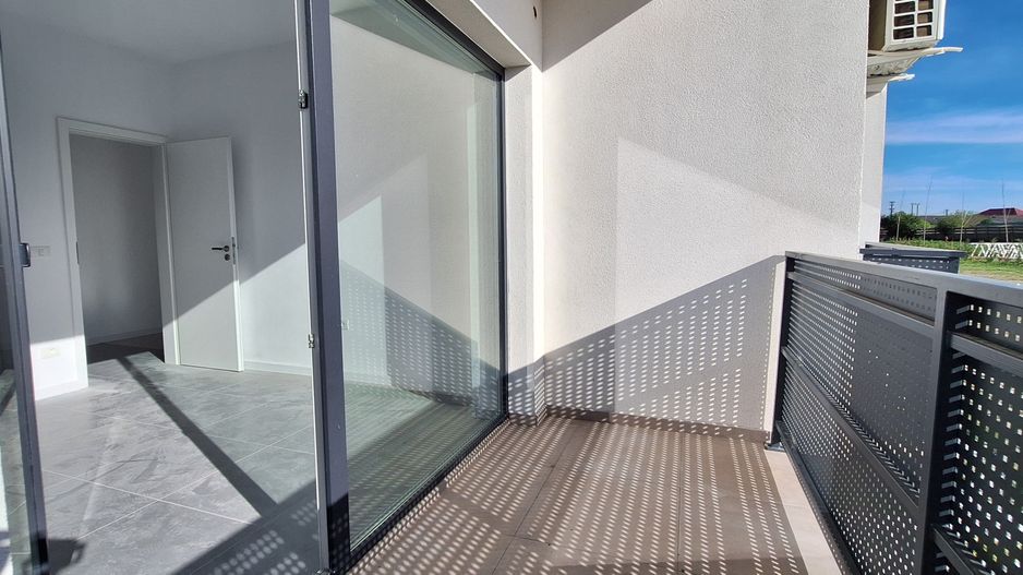 Apartament 3 camere/ loc de parcare/ balcon 7 mp - Poză 2