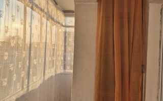 Apartament 3 camere decomandat, 72 mp, lângă Școala "George Coșbuc" Iași, etaj 4/4 cu pod - Poză 5