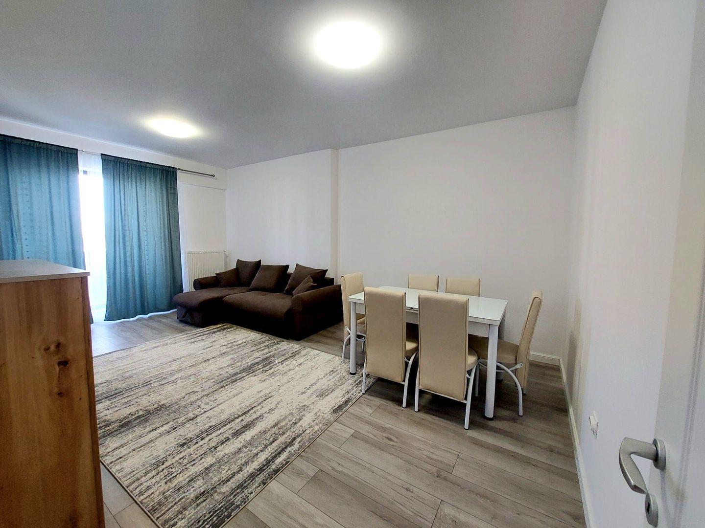 Prima inchiriere 2 Camere, decomandat, etaj 4, 6 minute METROU Preciziei - Poză 1
