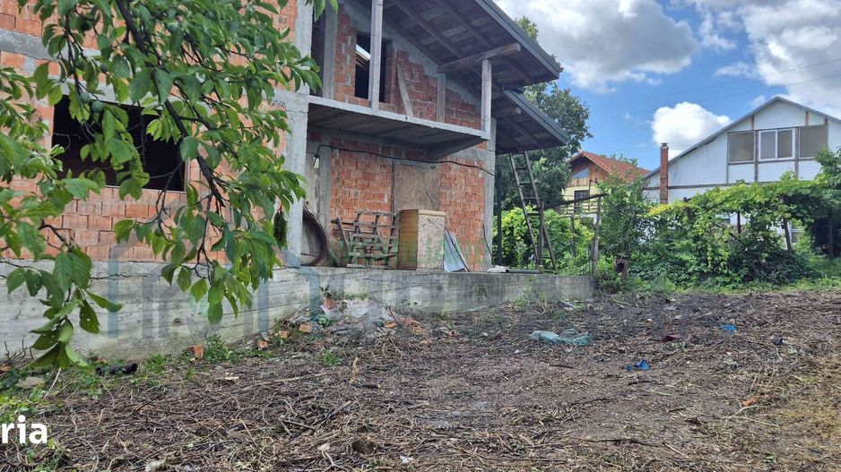 Casă la roșu cu teren 450 mp – Strada Strugurilor, Iași - Poză 4