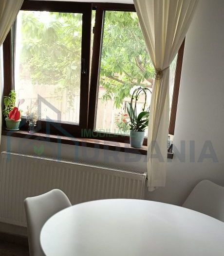 Inchiriez casa insiruita cu 3 camere Valea Lupului - Poză 3