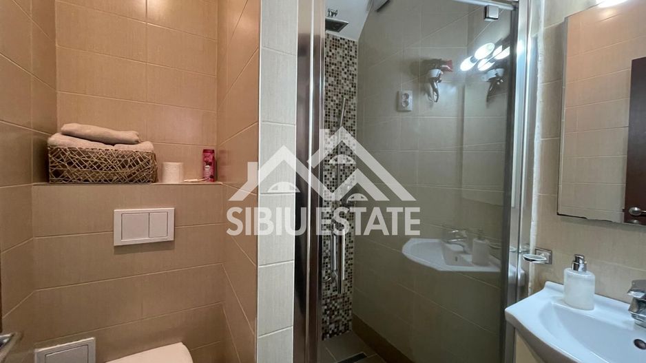 Afacere la cheie 2 unitati de cazare in regim hotelier ULTRACENTRAL - Poză 9