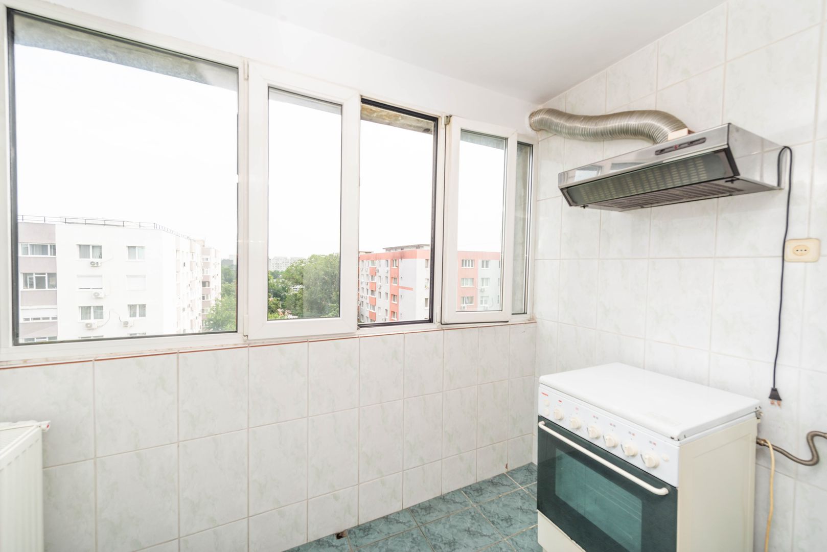 Apartament 3 camere 1980 decomandat Crangasi 2 bai loc parcare - Poză 13