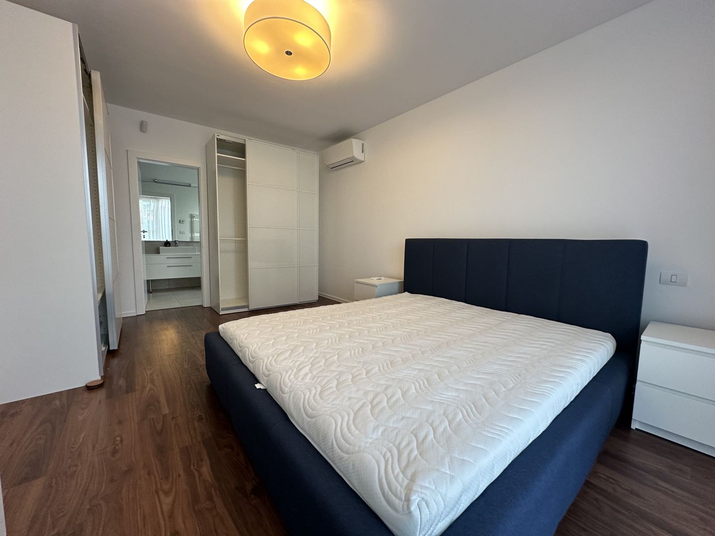 Apartament in vila cu curte-  Dumbravita - Poză 8