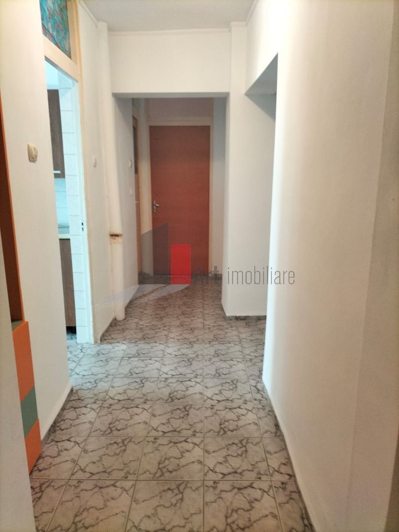 APARTAMENT 3 CAMERE - Poză 3