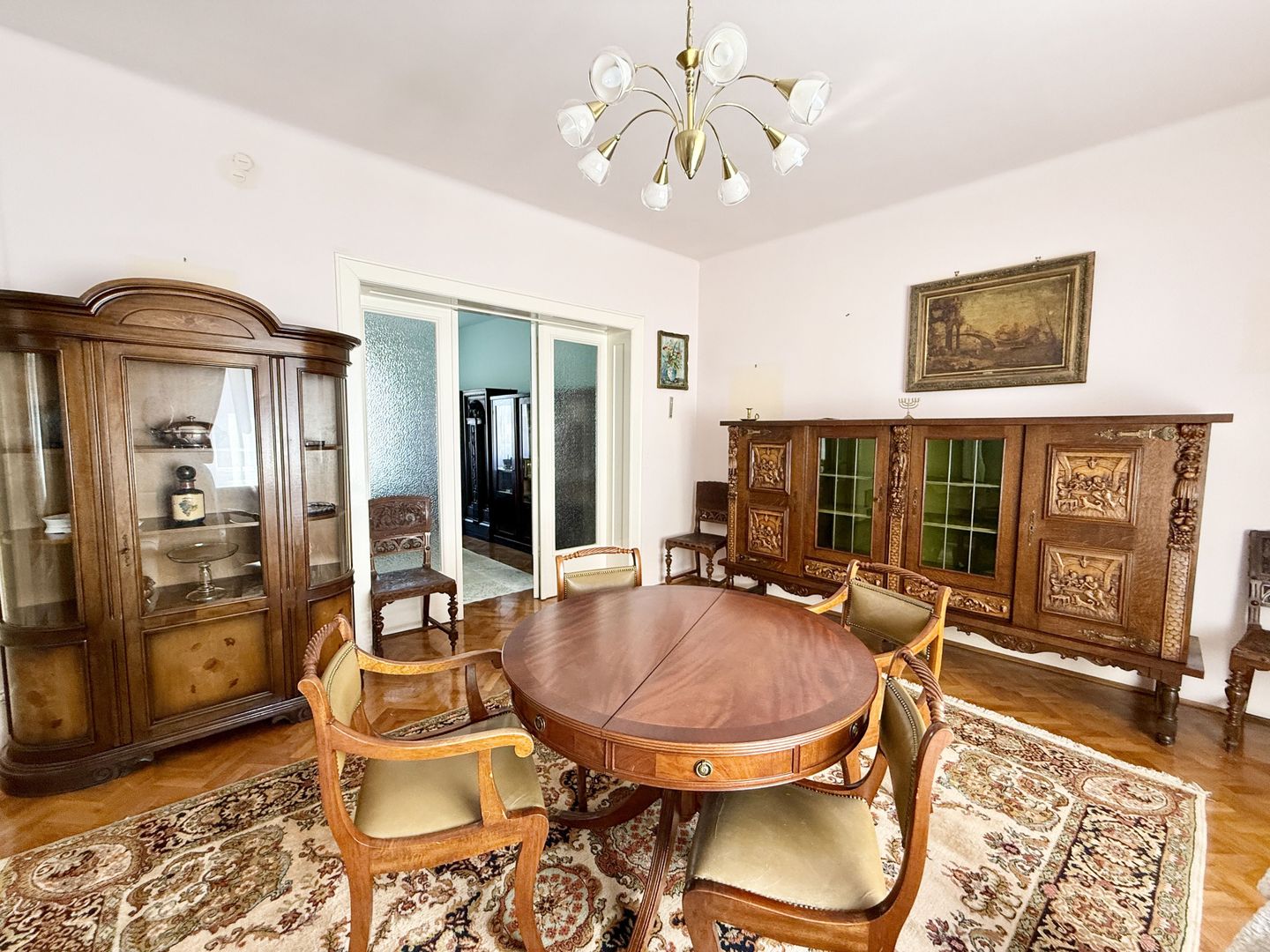 Apartament mobilat si utilat complet, zona centrala, 4 camere, 2 bai - Poză 3