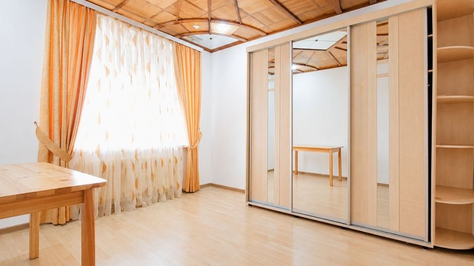 Casă 210 m² cu 5 dormitoare și teren 10 ari – Euroreparație | Drochia, str. Grigore Ureche - Poză 42