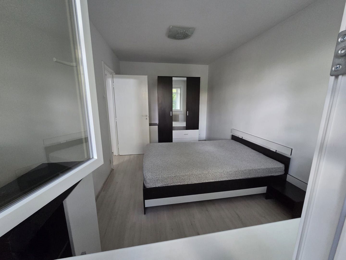 2 camere decomandat | Etaj 2/9 | Metrou Favorit - Poză 5