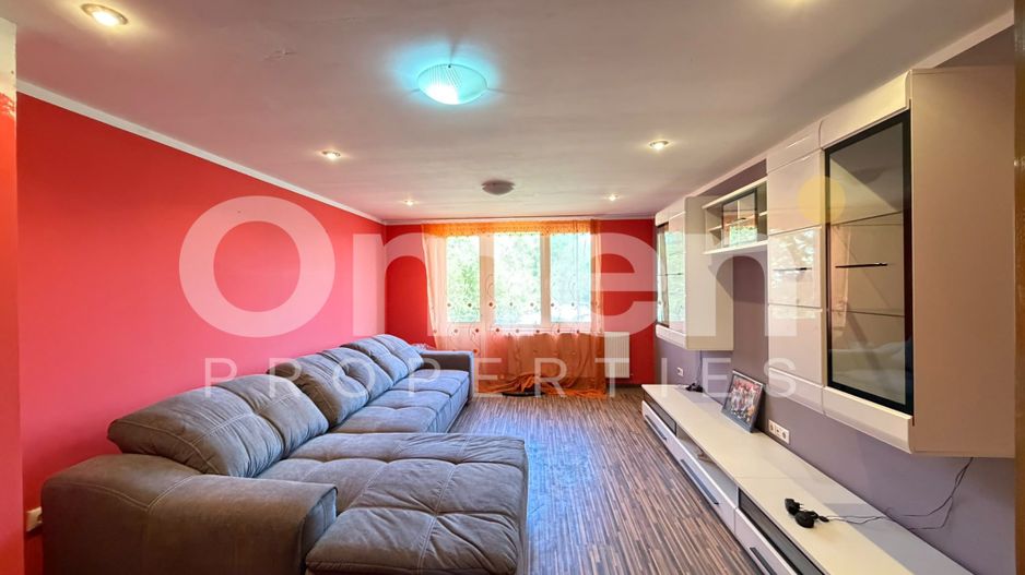 Apartament cu 3 camere | pe 2 niveluri | cu garaj | zona centrala | sat Arinis - Poză 2