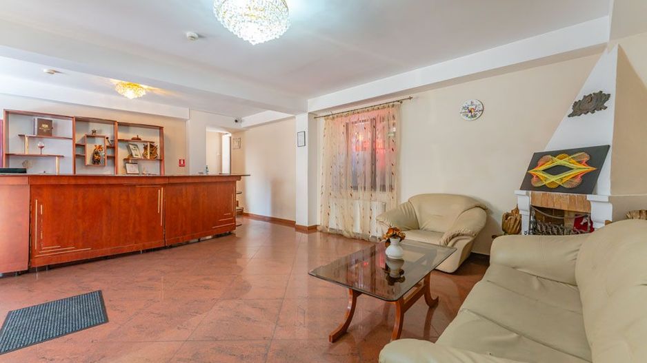 Pensiune Rosenau de vânzare - Afacere la cheie lângă Cetatea Râșnov - Poză 29