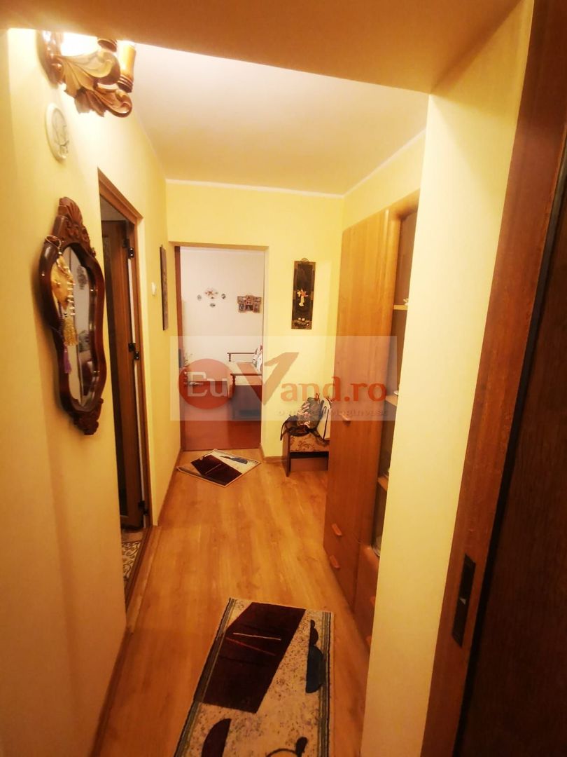 De vanzare apartament cu 3 camere Mazepa 1, BR-uri, etaj 4/10, 98.000 E - Poză 7