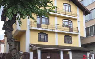 Casă de vânzare Centru, Chișinău - Poză 1