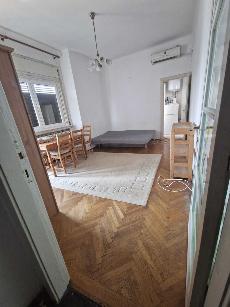 Garsoniera Piata Romana - Poză 1