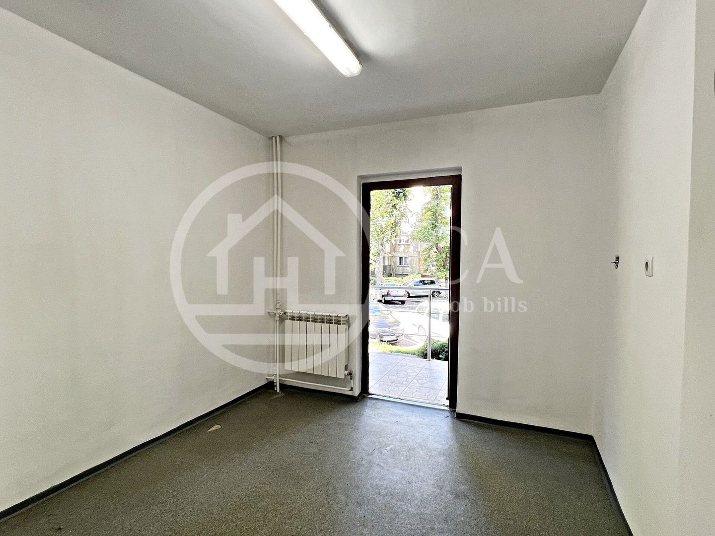 Spatiu comericial cu 4 camere de inchirat in zona Decebal, Oradea - Poză 2