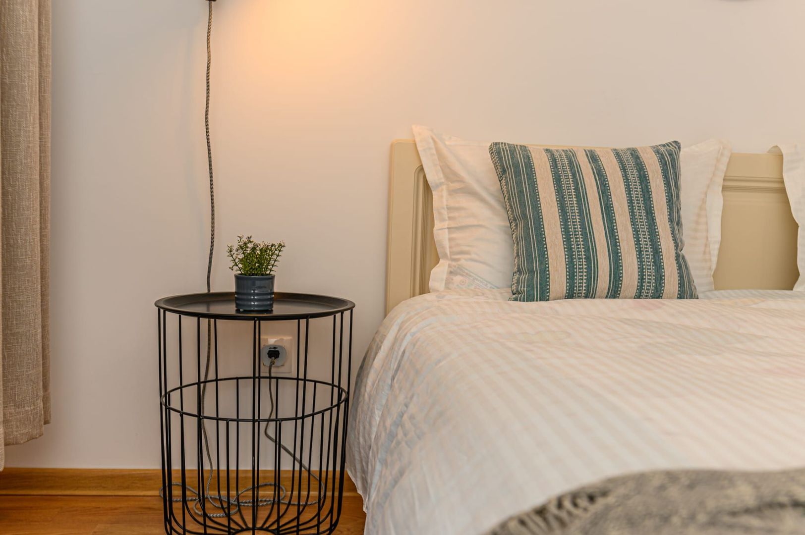 Cartier URBAN, lângă Mall Coresi, apartament 2 camere, mobilat, 550 euro - Poză 10