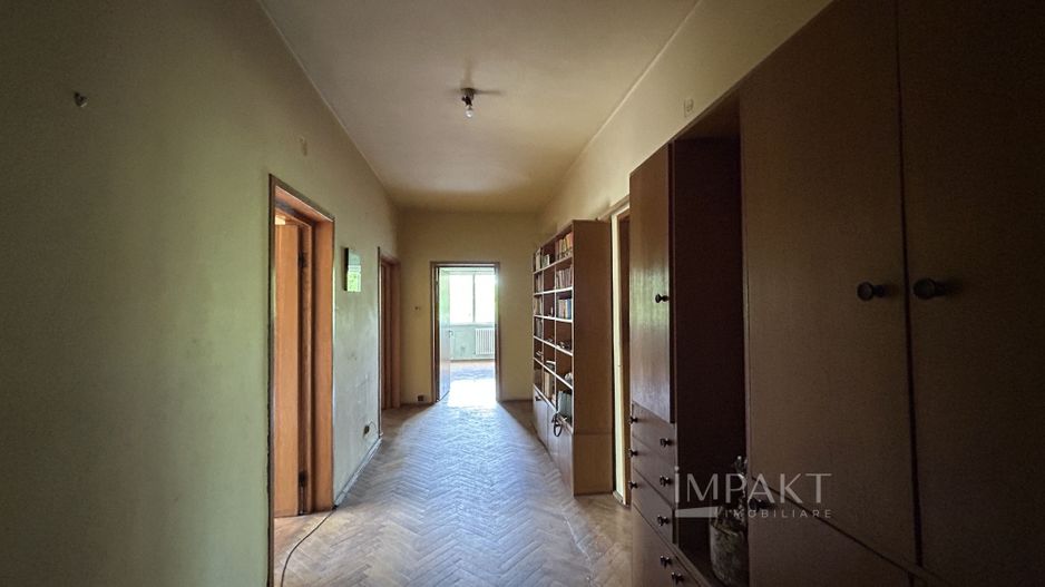 Apartament deosebit in centrul orasului, garaj si suprafata generoasa! - Poză 16