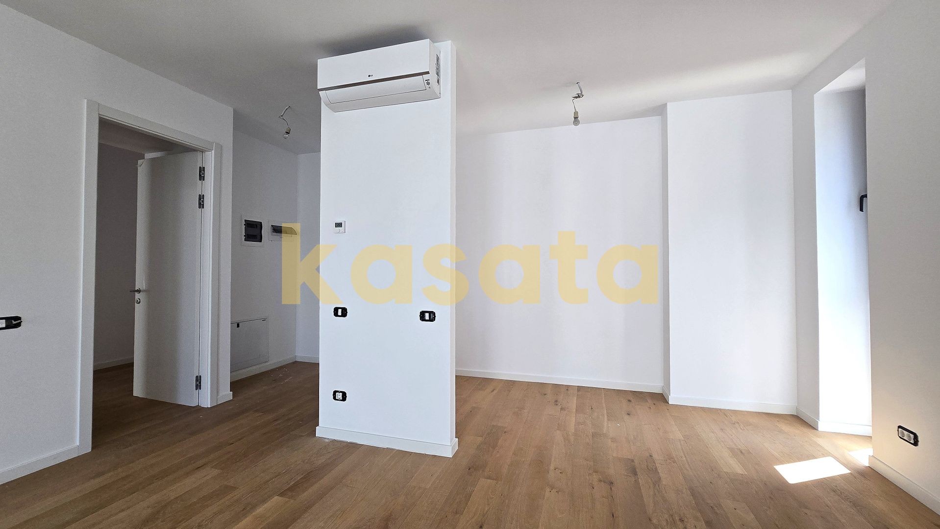 2 camere superior | 62 mp utili | WIN Herastrau | VIDEO - Poză 4