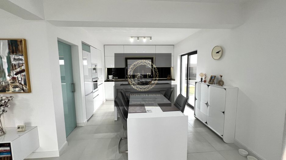 Casa individuala superfinisata, 3 camere, 2 bai, 500mp teren - Poză 37