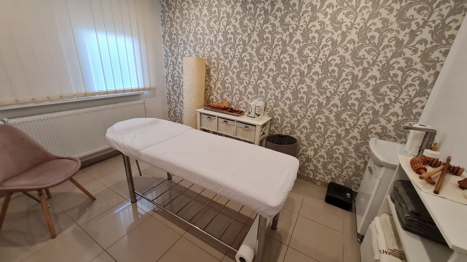 Casă cu teren generos pretabila pentru afacere - Poză 12