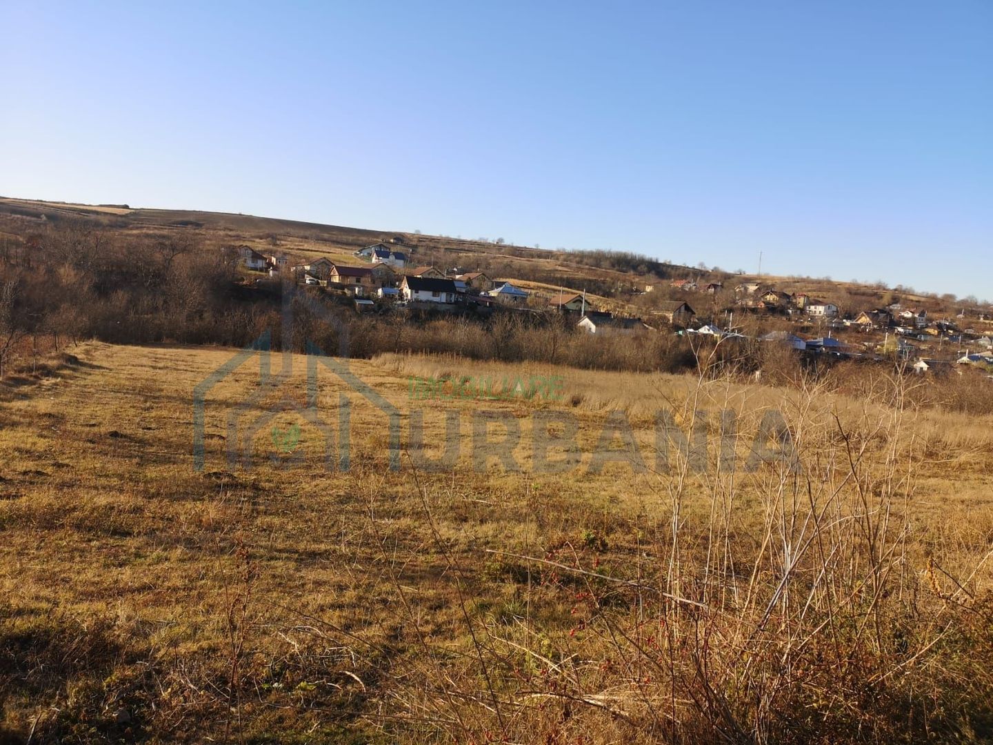 Teren de vânzare în Uricani, Iași, comuna Miroslava - Poză 1