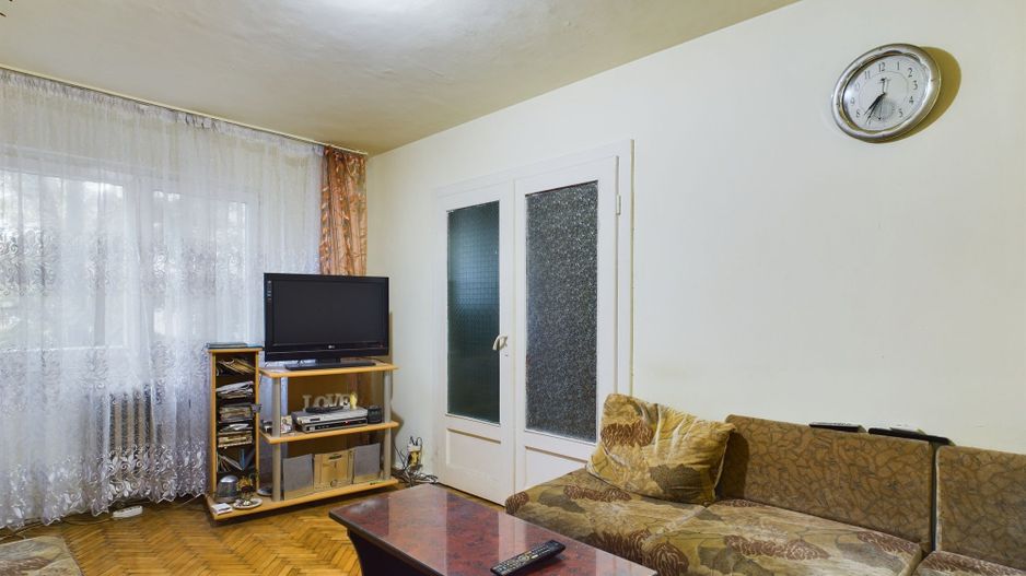 Apartament cu 3 camere în Şagului - Poză 2