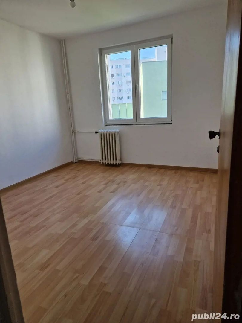 Se vinde apartament 3 camere, zona Mihai Bravu - Poză 3